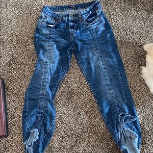 Adjustable boyfriend jeans